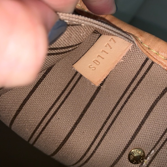 SOLD Louis Vuitton Neverfull MM Monogram - Picture 3 of 8